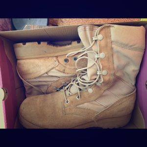 Combat boots size 8 1/2